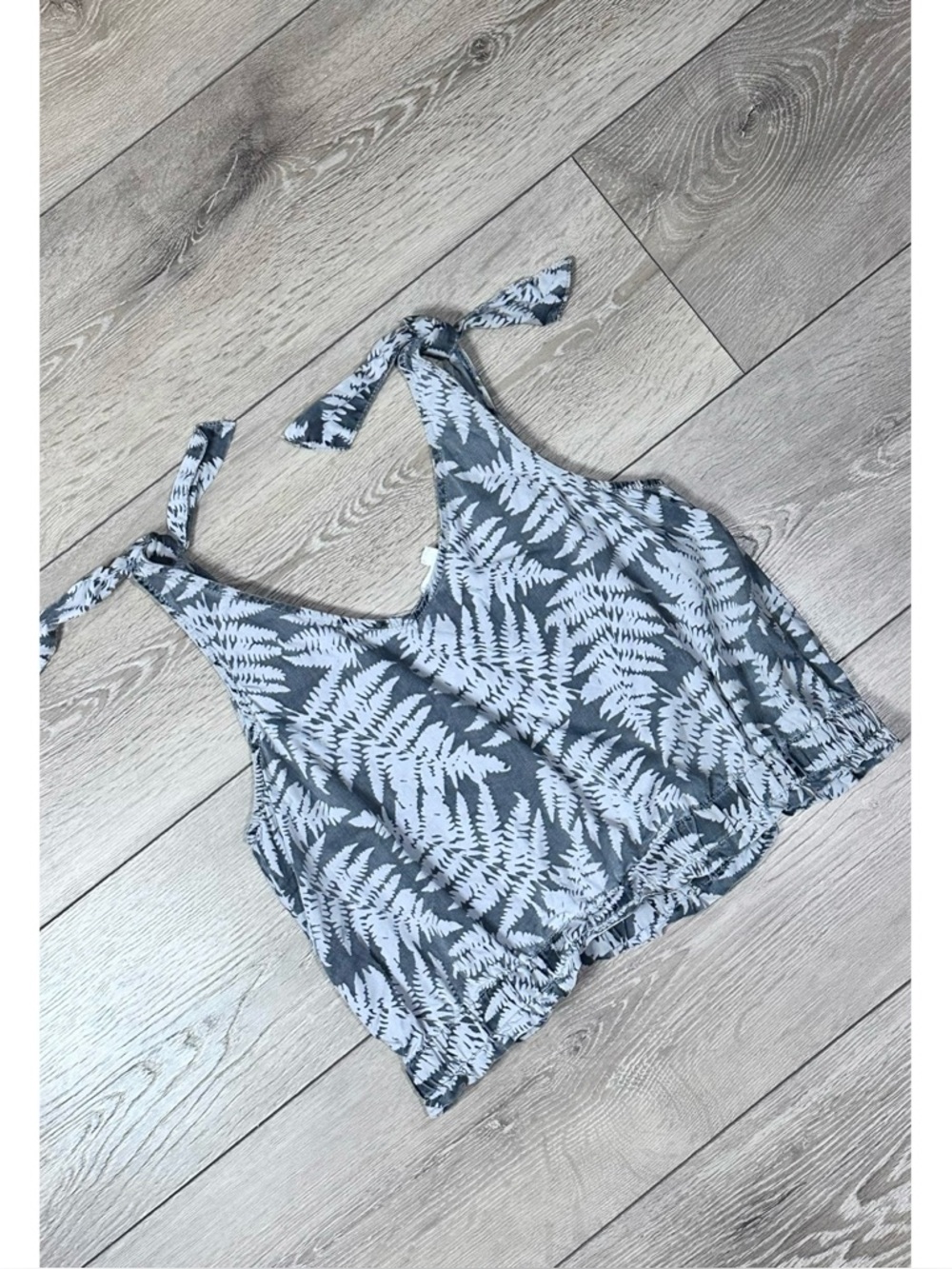 Jane + Delancey V-Neck Fern Botanical Print 100% Lyocell Tank Top Tie Strap